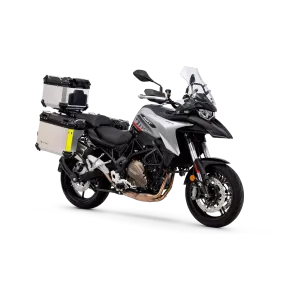 Trail QJmotor STR 700 2