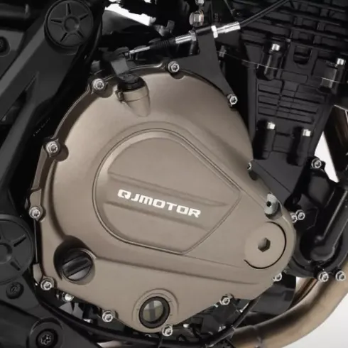 Naked QJmotor SRT 600