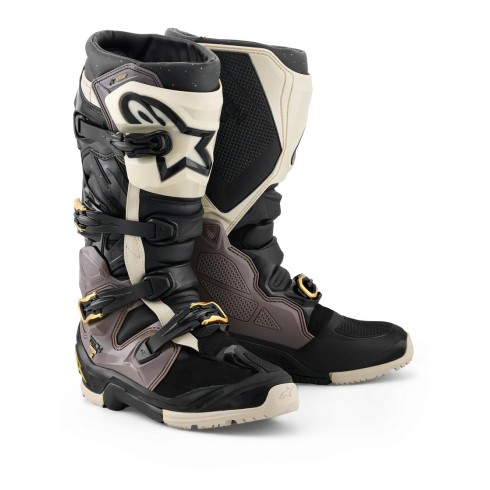 Alpinestars Tech 7 Enduro Drystar 2026 | Botas Impermeables Negro Beige Dorado